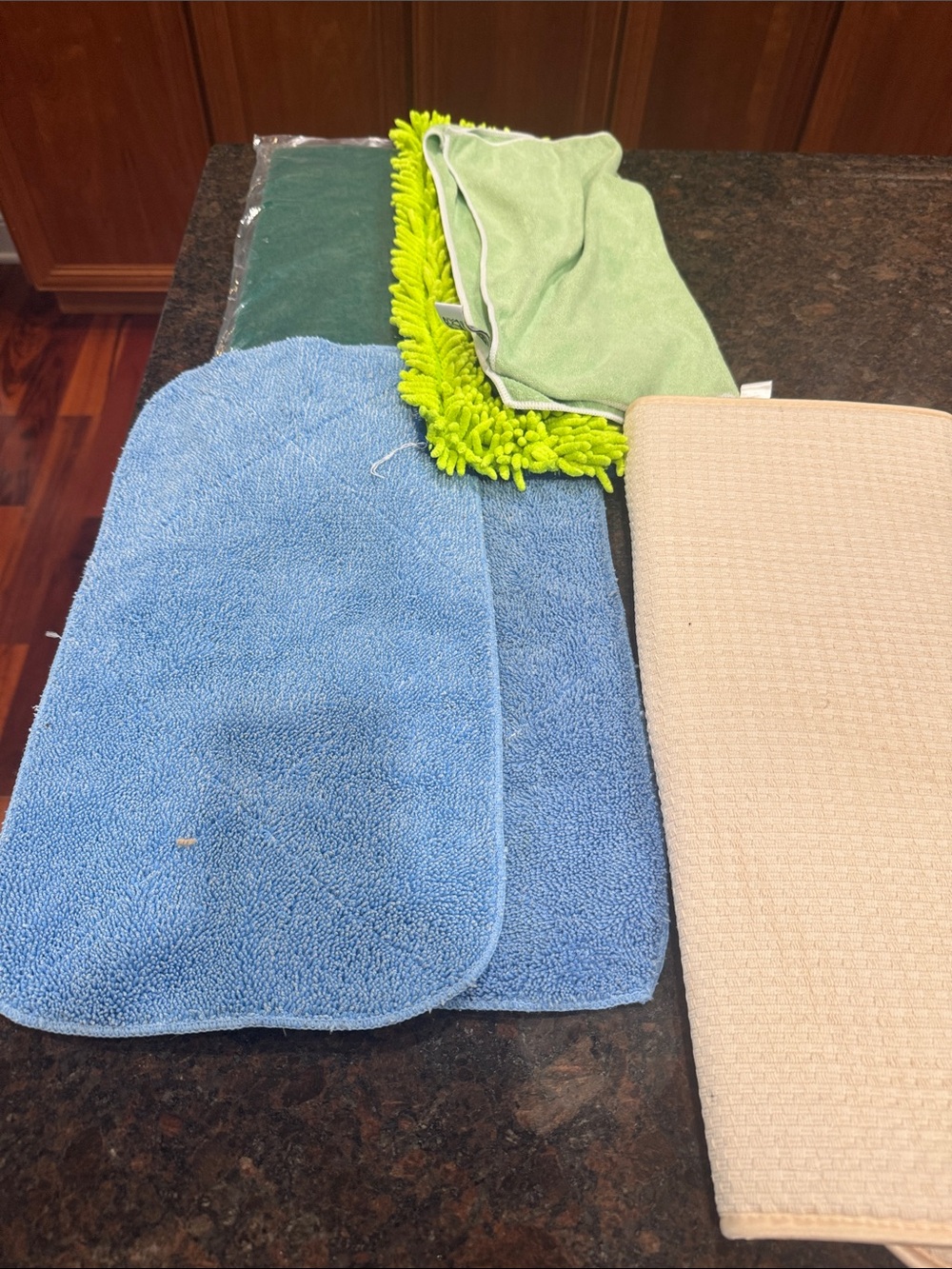 Multipack Microfiber Cleaning Cloths and Pads - Blue, Light Green, Lime, Beige